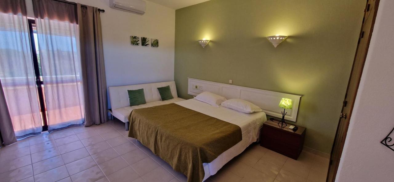 Готель Casa Rosa Montes Praia Da Luz Екстер'єр фото